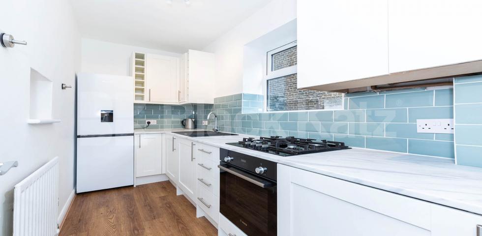 Super one bed garden flat set on a premier road in Kentish Town mins to tube.  Patshull Road, Kentish Town